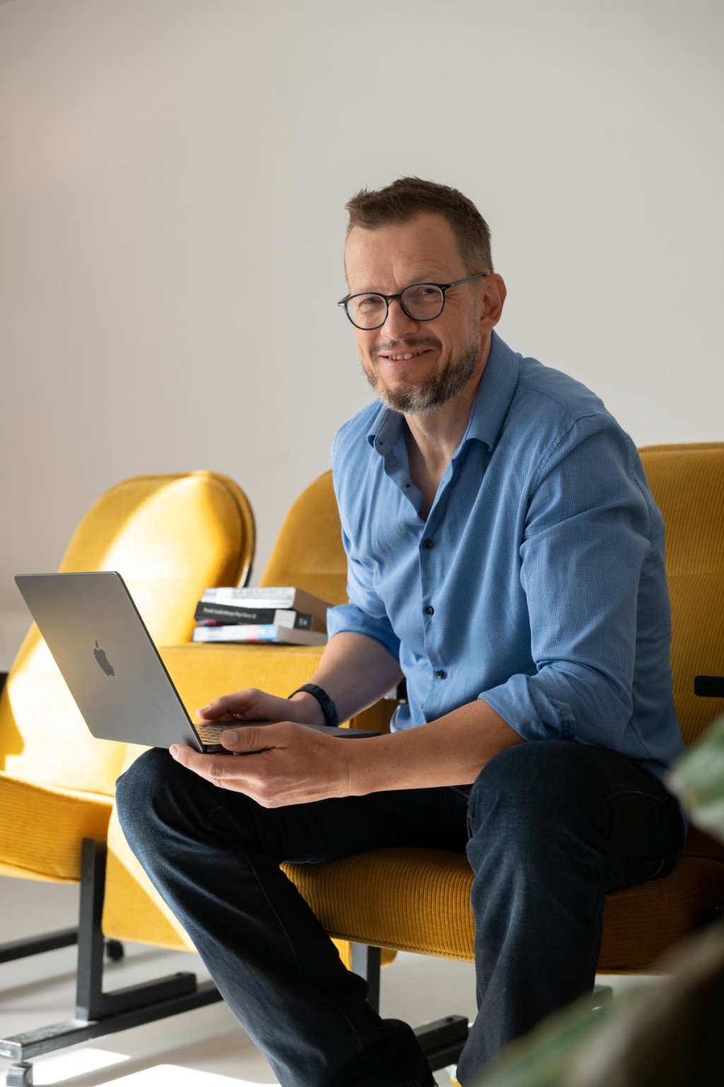 Matthias Müller mit Laptop